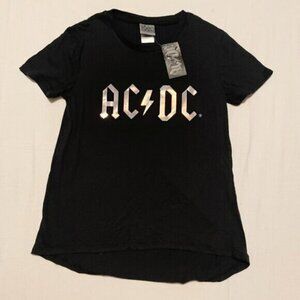2018 AC DC Band Tee Womens Size XS Tshirt Shirt